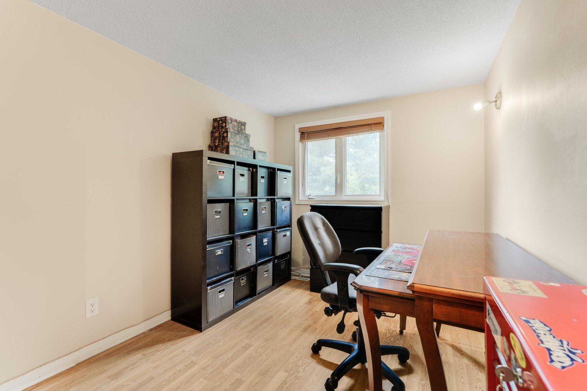 









289


Rue R.-Rollin

,
Gatineau (Gatineau),




QC
J8R1C6

