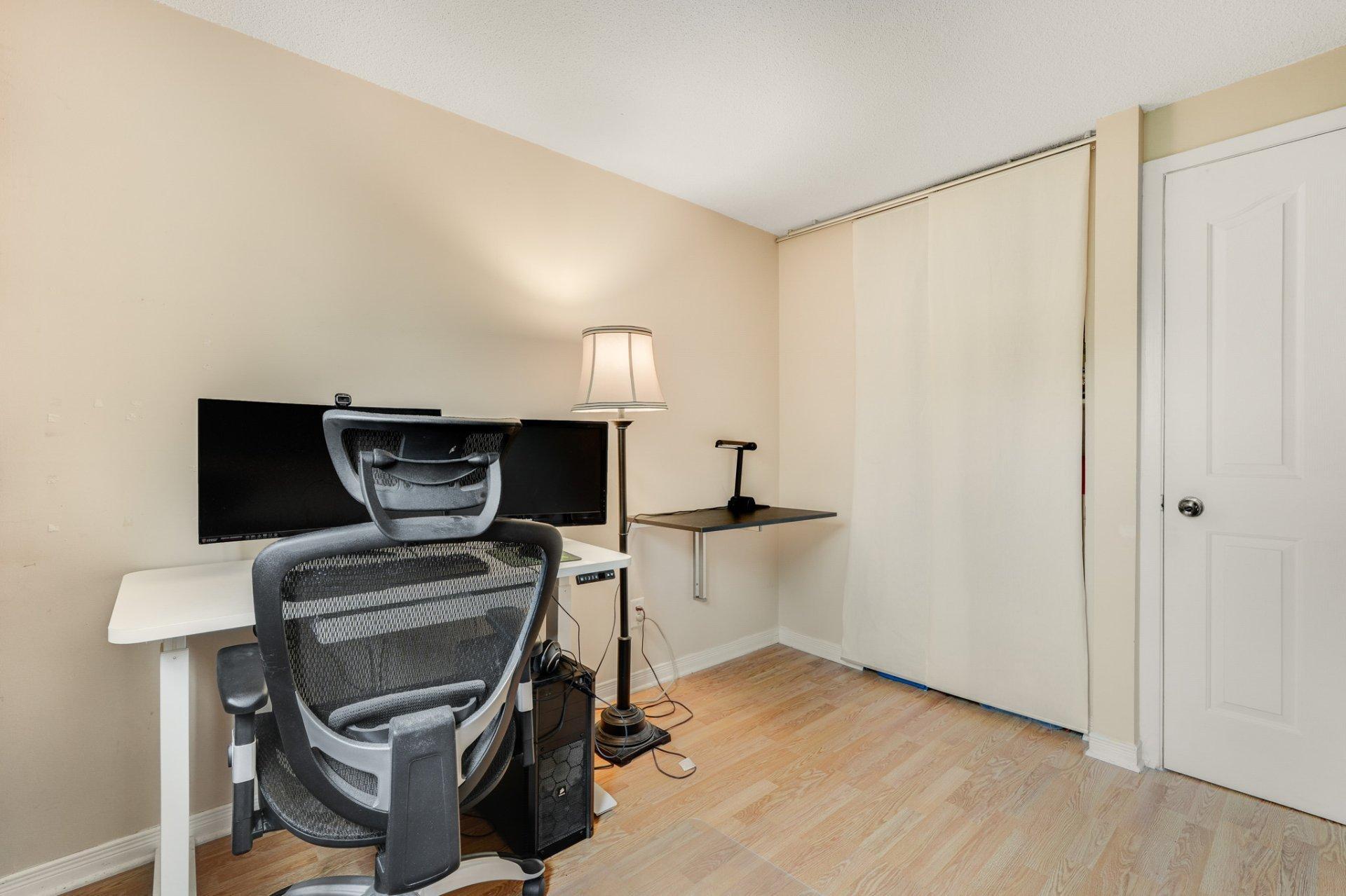 









289


Rue R.-Rollin

,
Gatineau (Gatineau),




QC
J8R1C6

