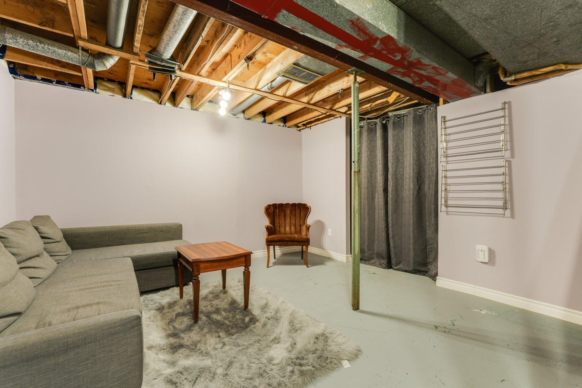 









289


Rue R.-Rollin

,
Gatineau (Gatineau),




QC
J8R1C6

