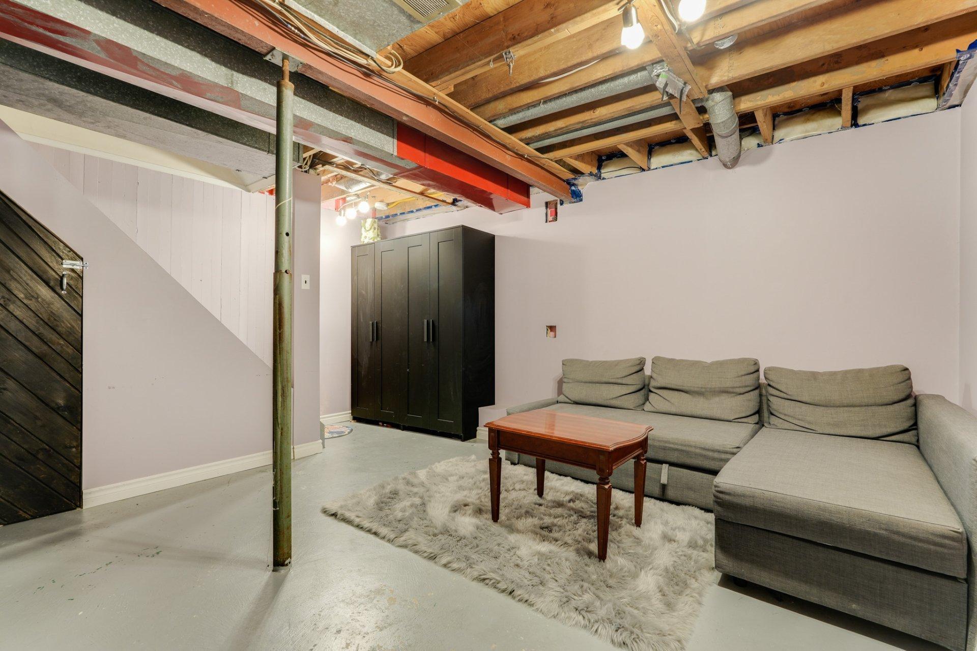 









289


Rue R.-Rollin

,
Gatineau (Gatineau),




QC
J8R1C6

