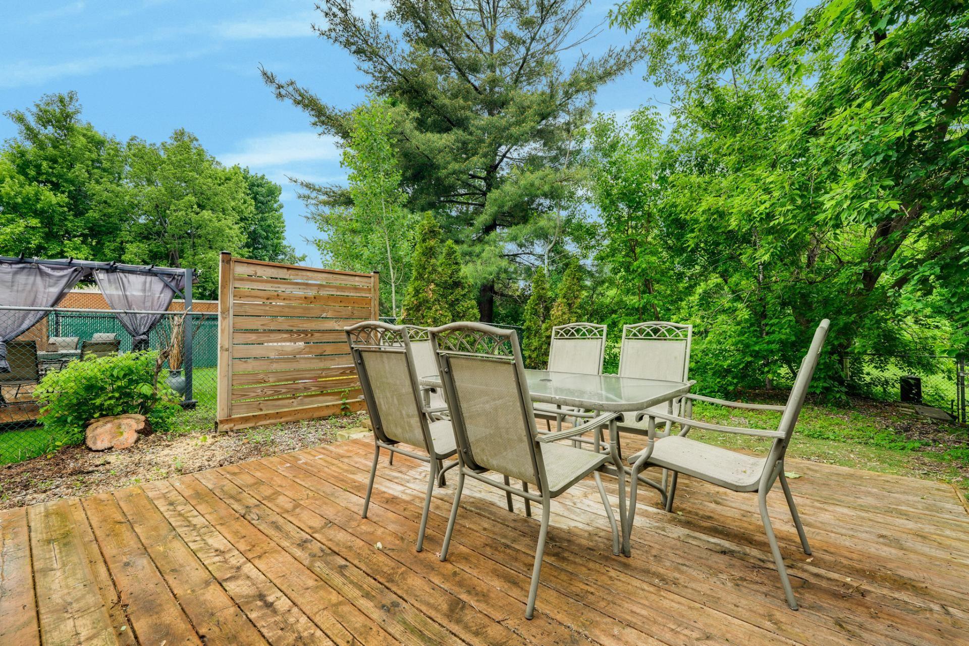 









289


Rue R.-Rollin

,
Gatineau (Gatineau),




QC
J8R1C6


