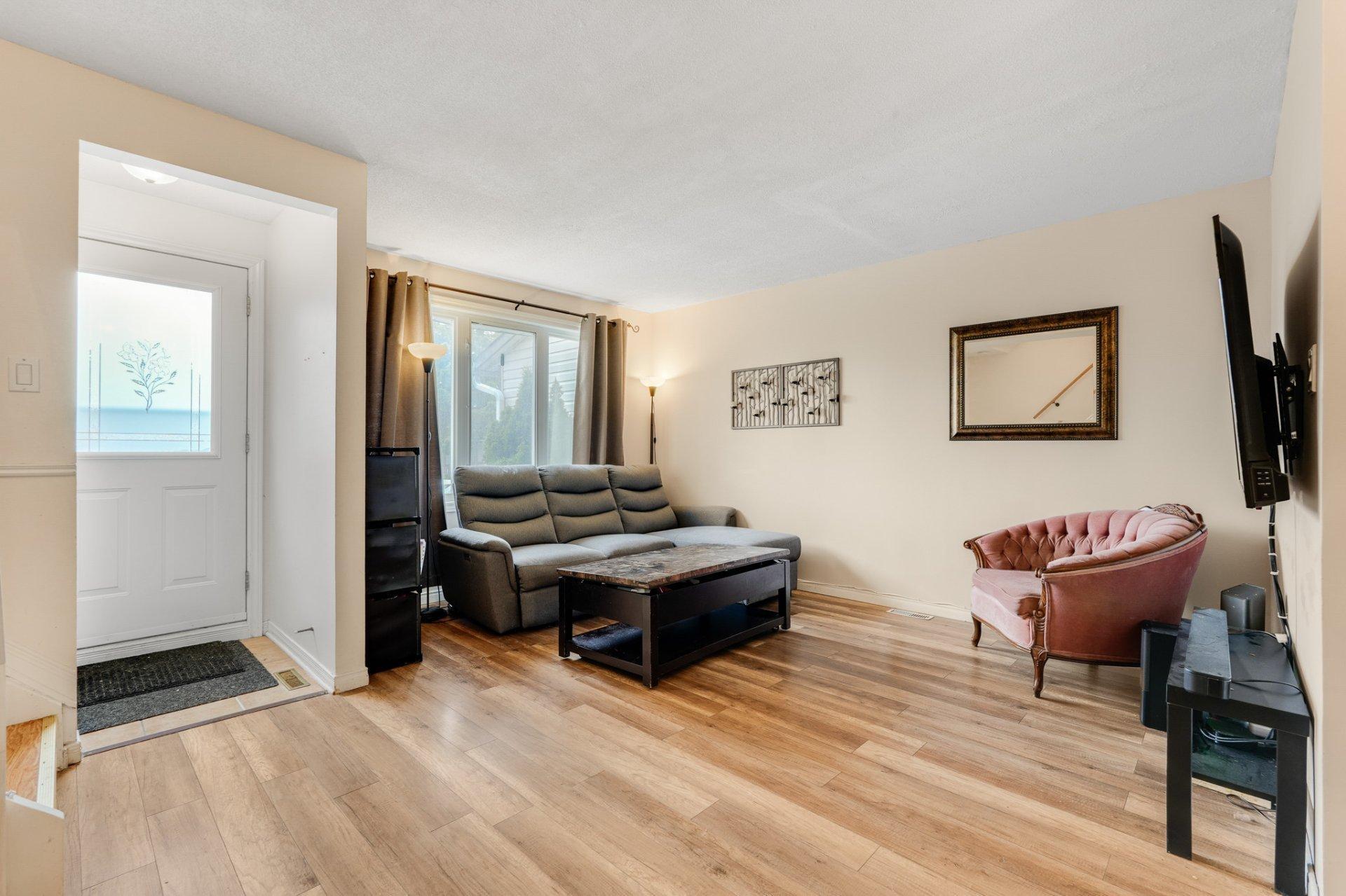 









289


Rue R.-Rollin

,
Gatineau (Gatineau),




QC
J8R1C6

