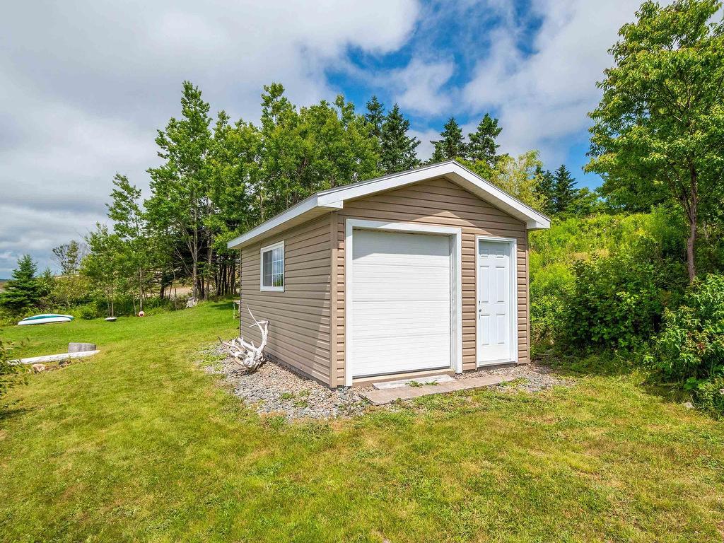 












14828 Highway 7

,
East Ship Harbour,




NS
B0J 3H0

