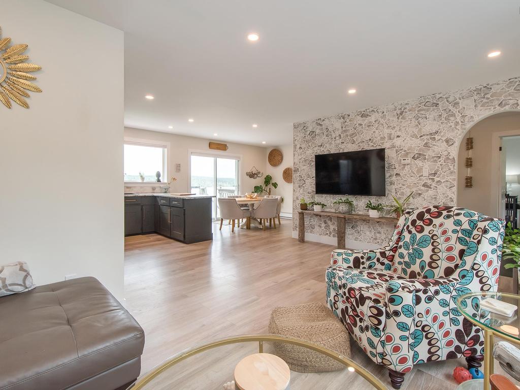 












14828 Highway 7

,
East Ship Harbour,




NS
B0J 3H0

