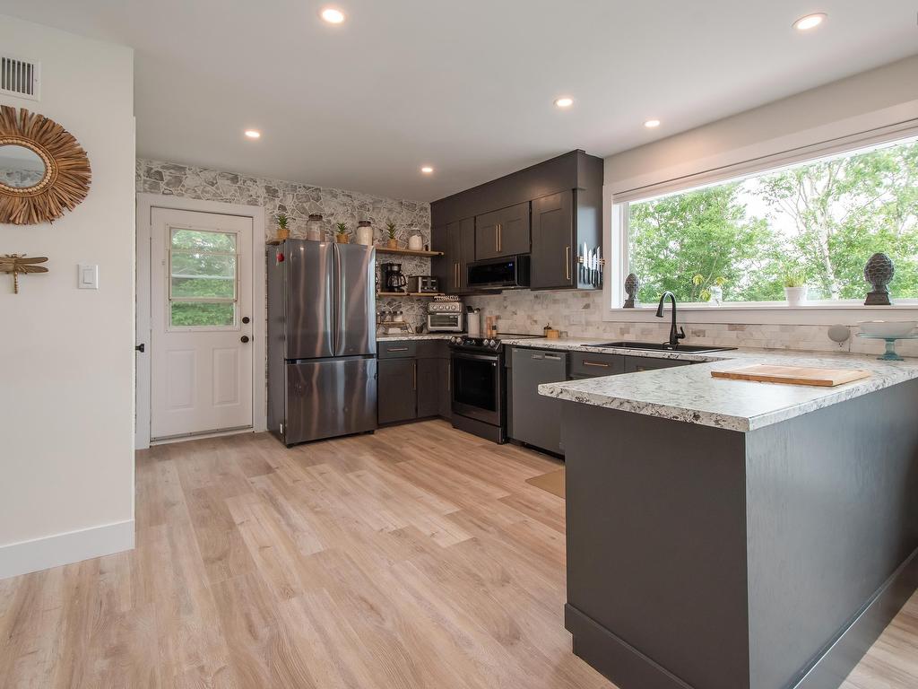 












14828 Highway 7

,
East Ship Harbour,




NS
B0J 3H0

