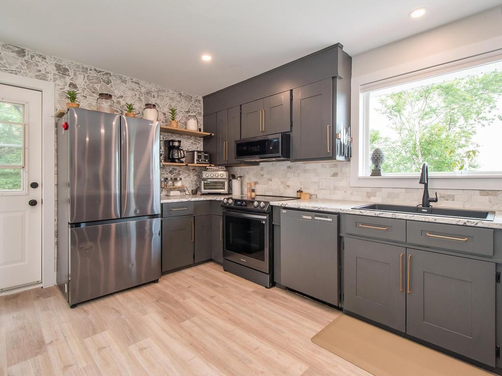 












14828 Highway 7

,
East Ship Harbour,




NS
B0J 3H0


