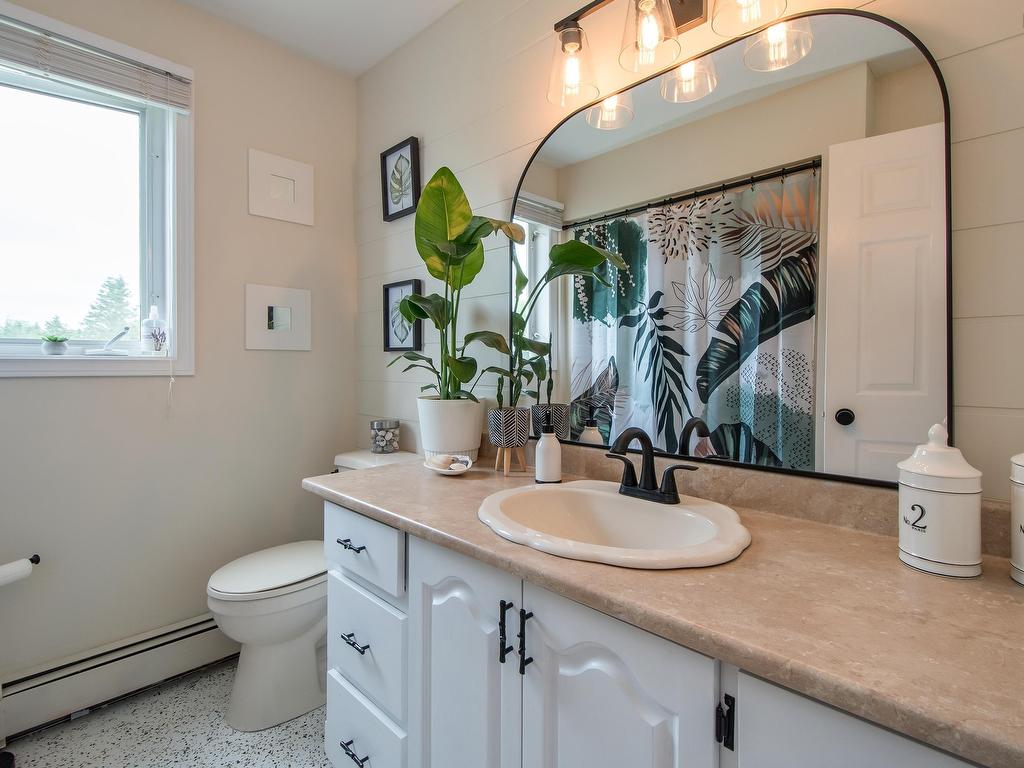 












14828 Highway 7

,
East Ship Harbour,




NS
B0J 3H0

