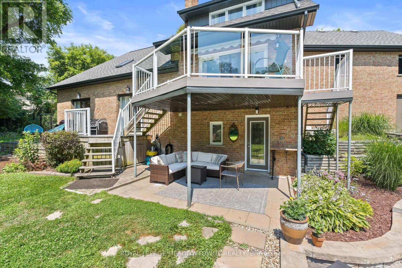 












1 ERINLEA CRESCENT

,
Erin,




Ontario
N0B1T0


