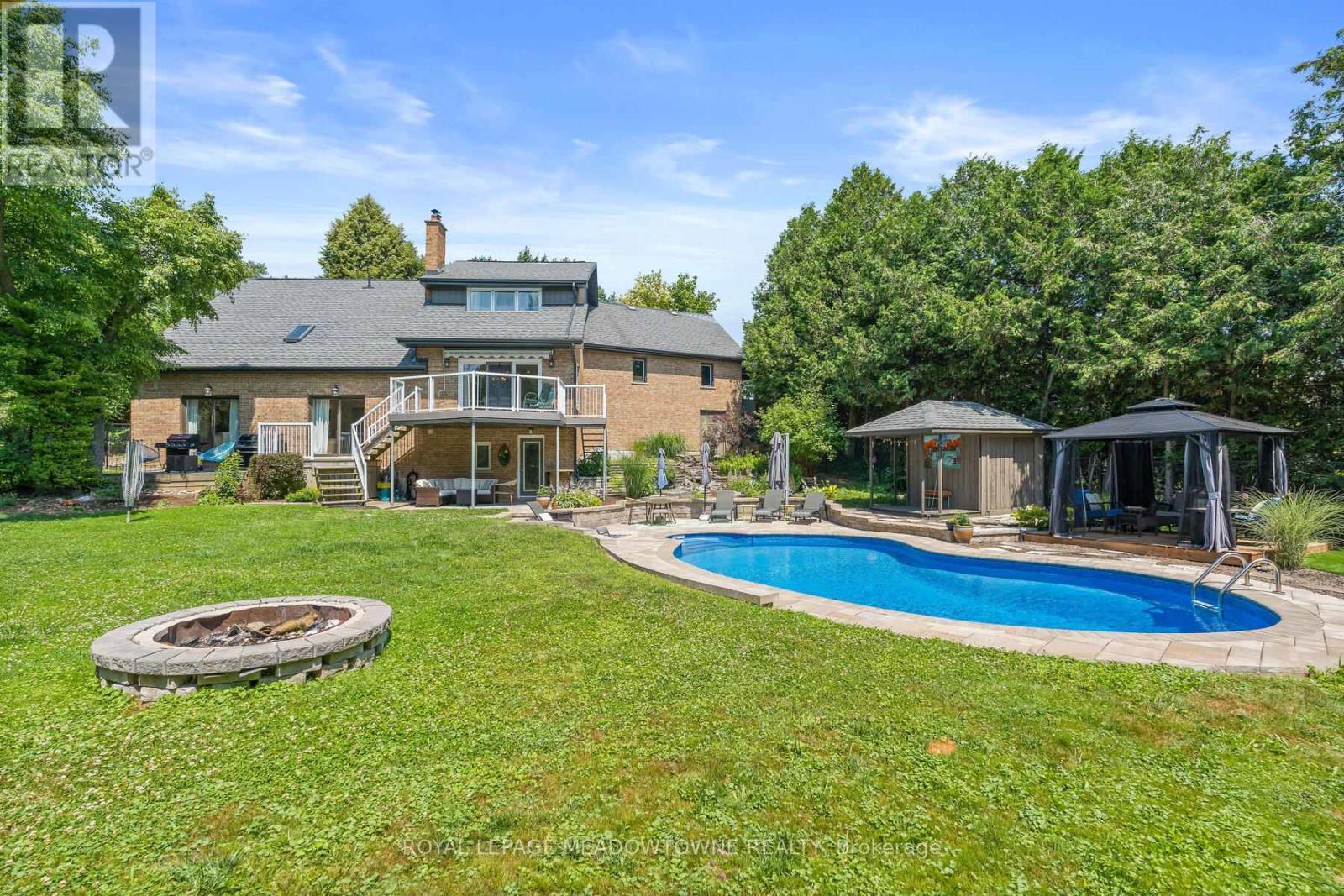 












1 ERINLEA CRESCENT

,
Erin,




Ontario
N0B1T0

