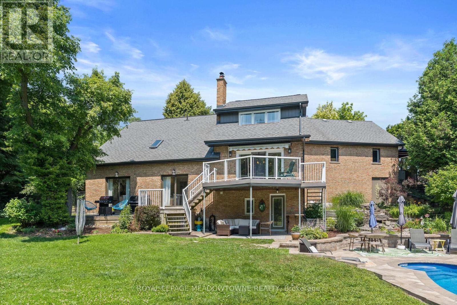 












1 ERINLEA CRESCENT

,
Erin,




Ontario
N0B1T0

