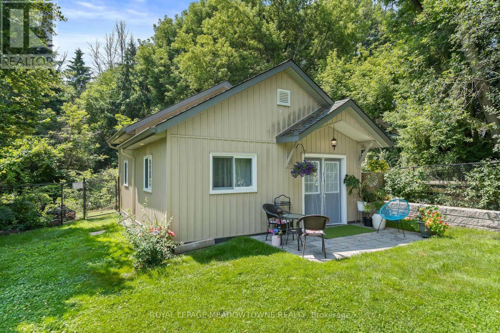 












1 ERINLEA CRESCENT

,
Erin,




Ontario
N0B1T0

