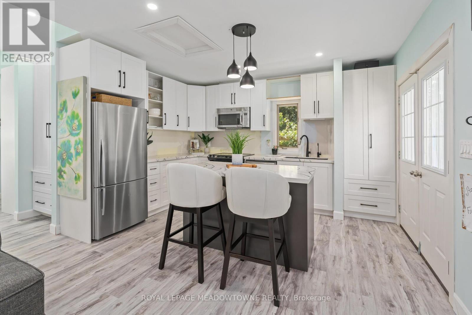 












1 ERINLEA CRESCENT

,
Erin,




Ontario
N0B1T0

