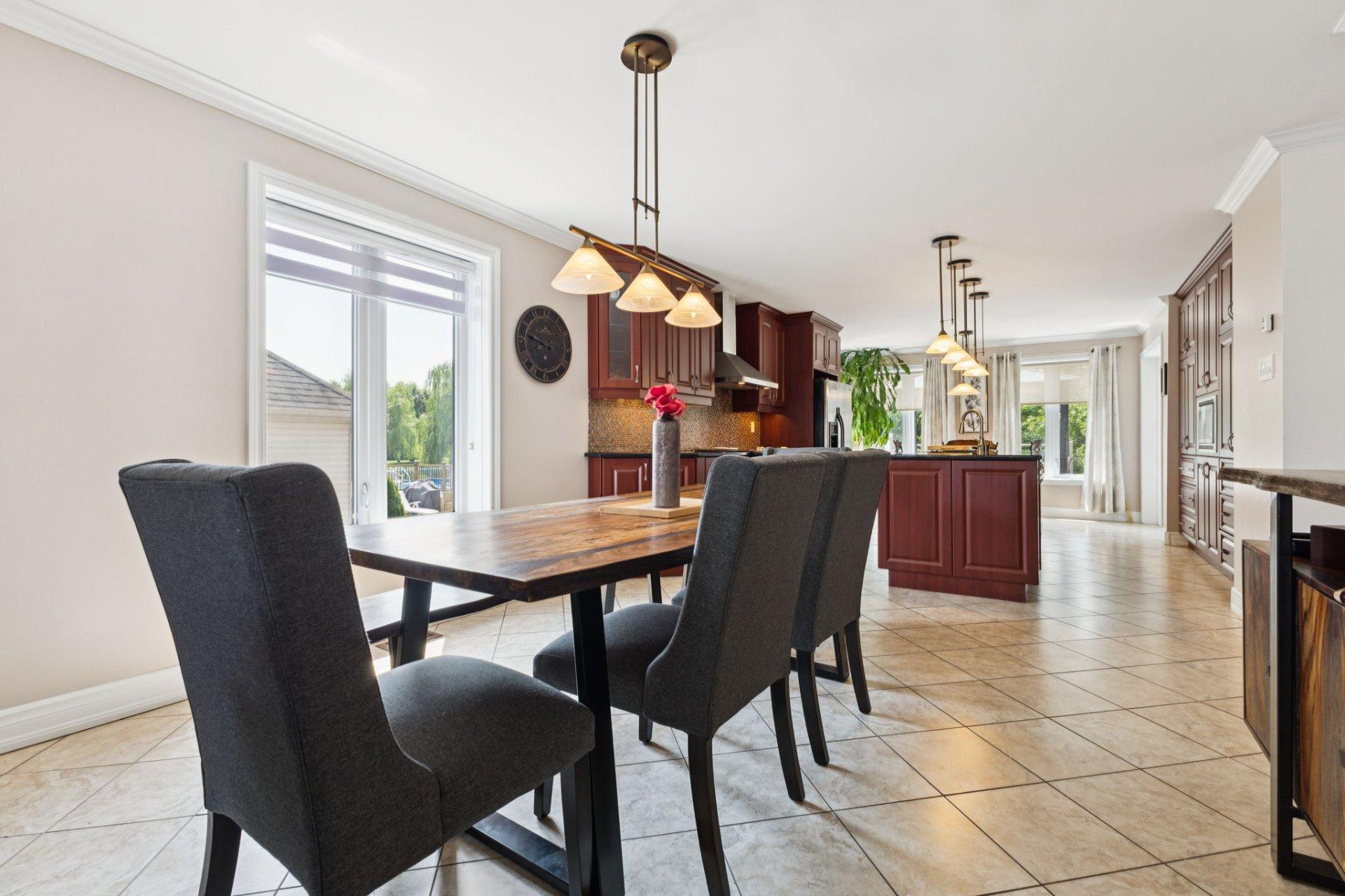 









69


Rue de Ste-Monique

,
Gatineau (Gatineau),




QC
J8R0C4

