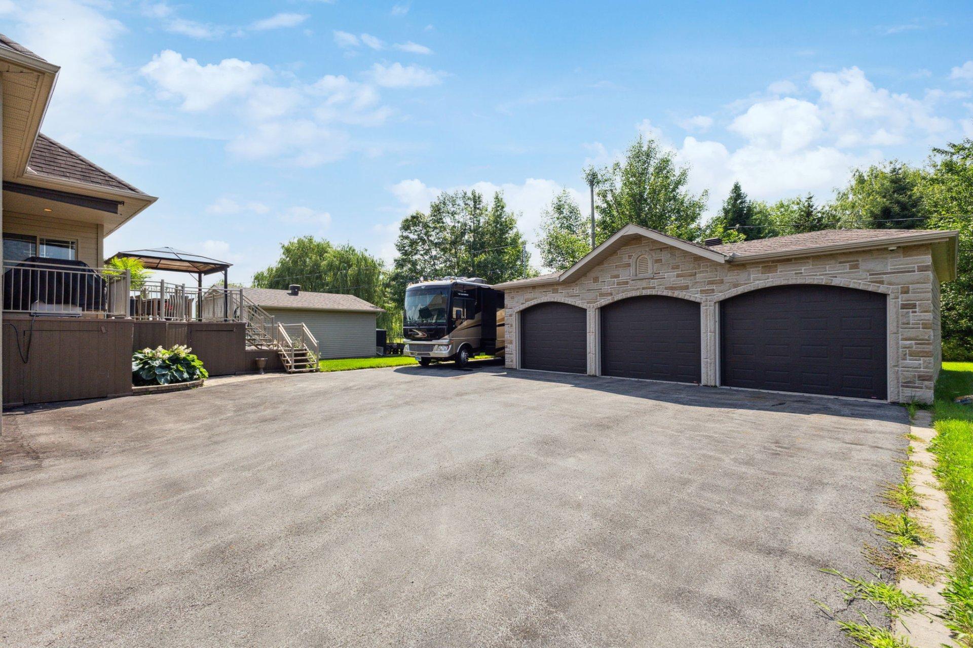 









69


Rue de Ste-Monique

,
Gatineau (Gatineau),




QC
J8R0C4

