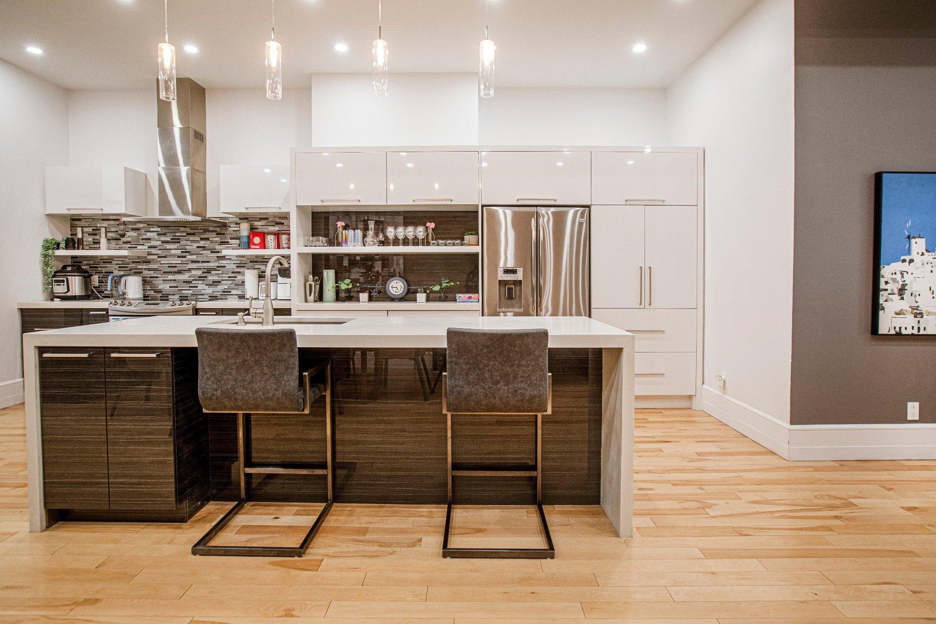 









1944


Rue Tupper

,
Montréal (Ville-Marie),




QC
H3H1N5

