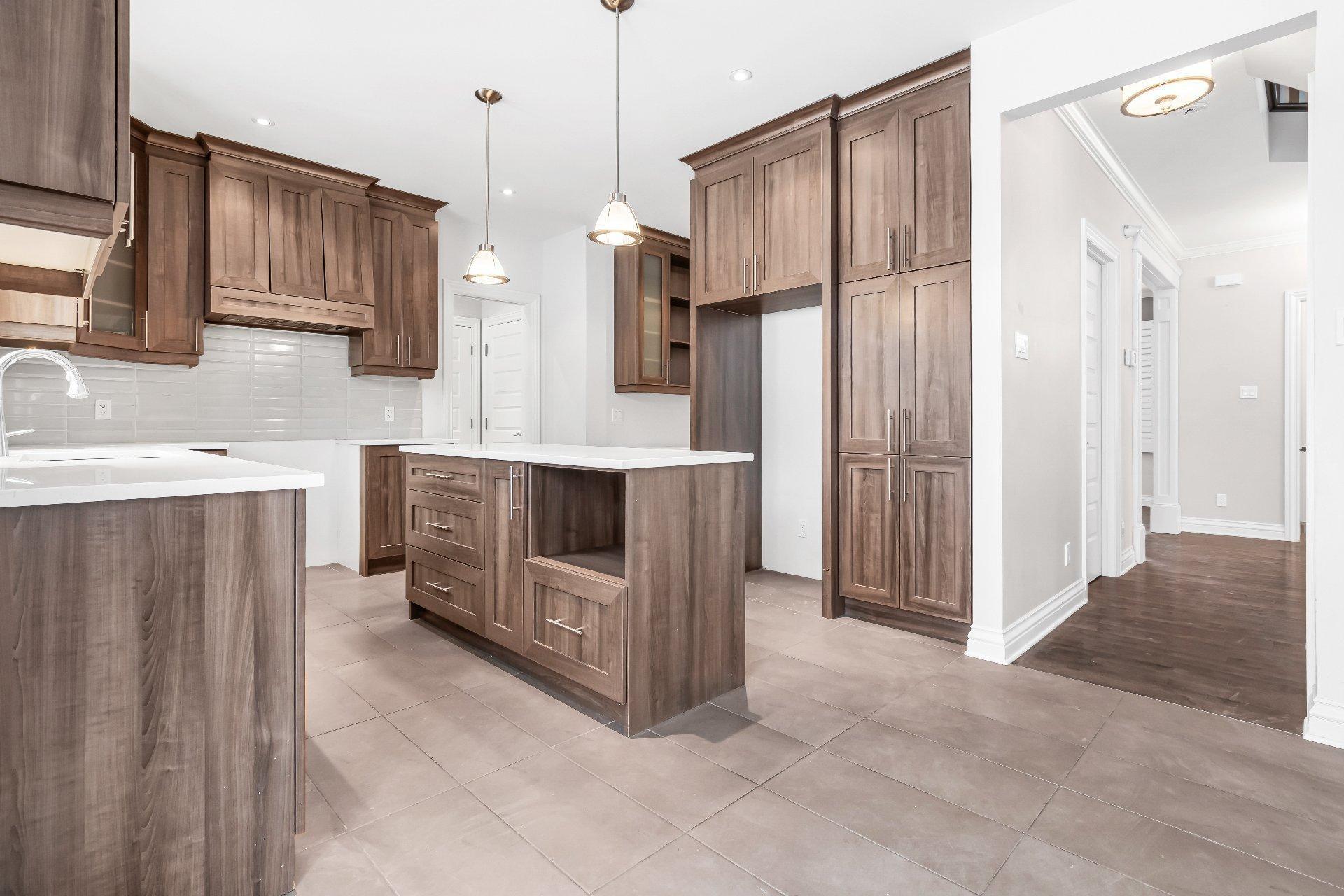 









33


Rue des Cerisiers

,
Vaudreuil-Dorion,




QC
J7V0K1

