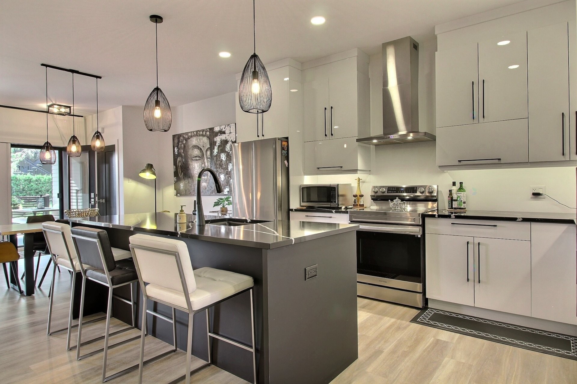 









65


Rue Desjardins

, 2,
Magog,




QC
J1X5X8

