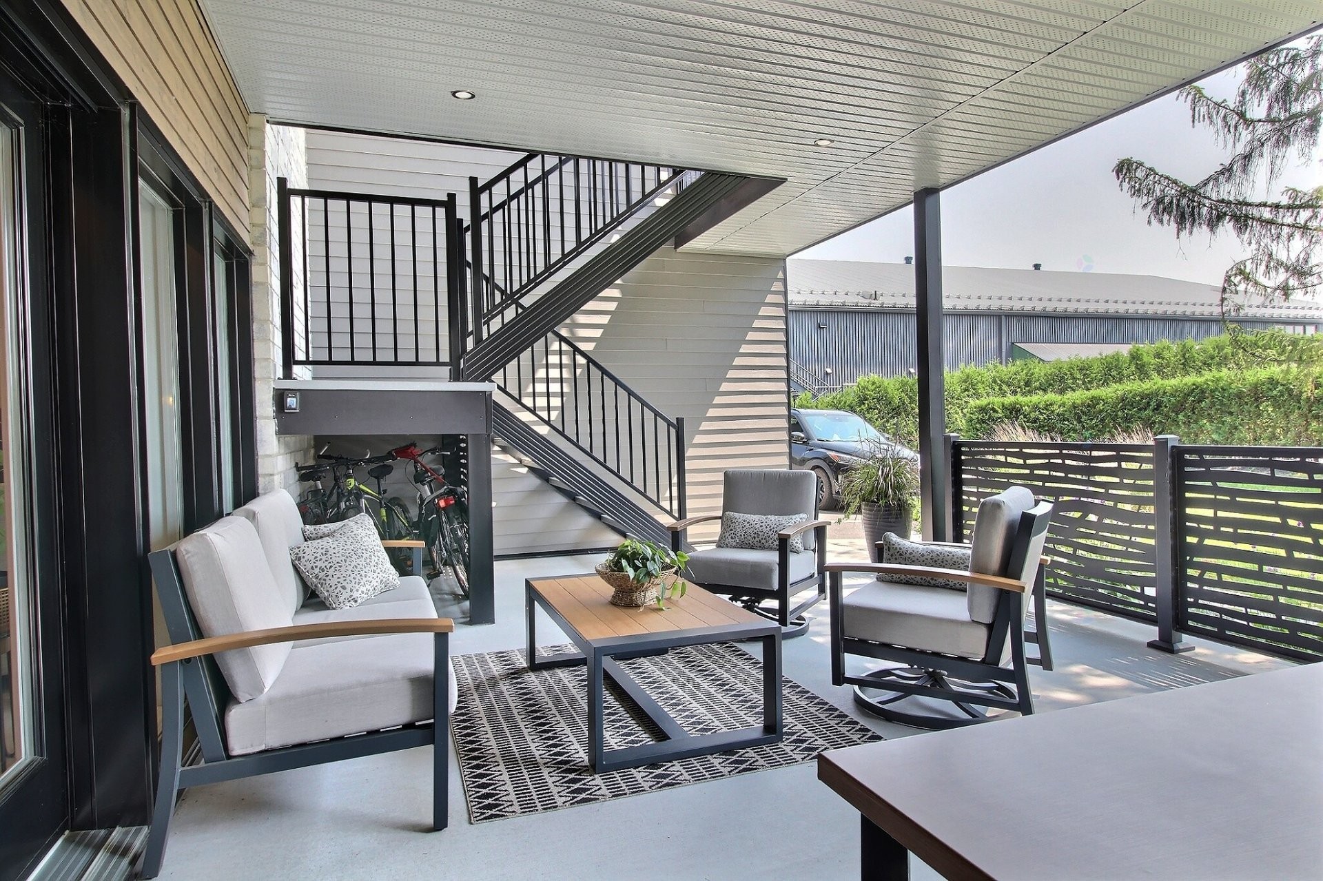 









65


Rue Desjardins

, 2,
Magog,




QC
J1X5X8

