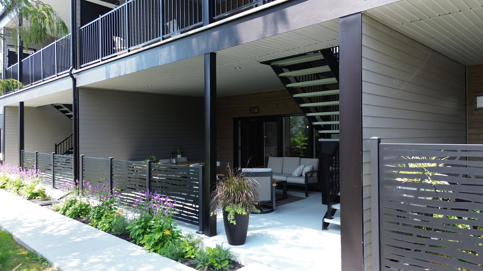 









65


Rue Desjardins

, 2,
Magog,




QC
J1X5X8

