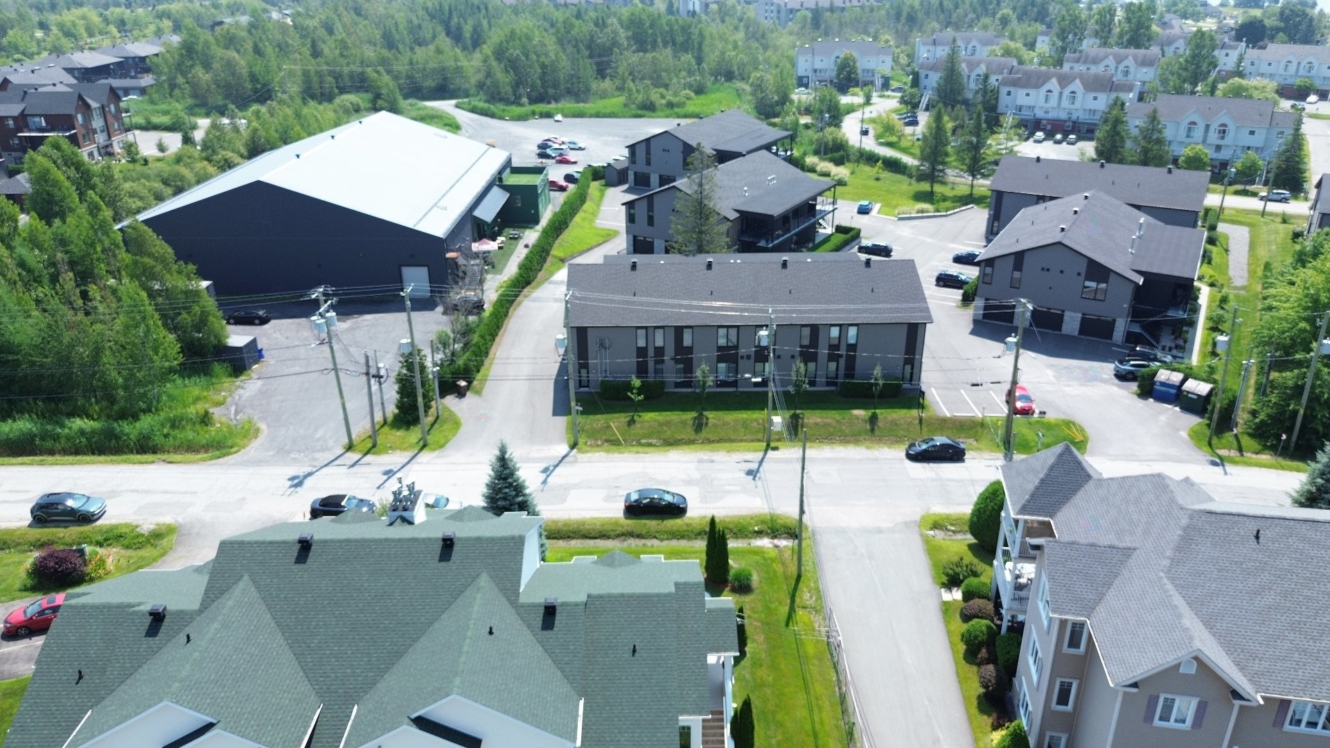 









65


Rue Desjardins

, 2,
Magog,




QC
J1X5X8

