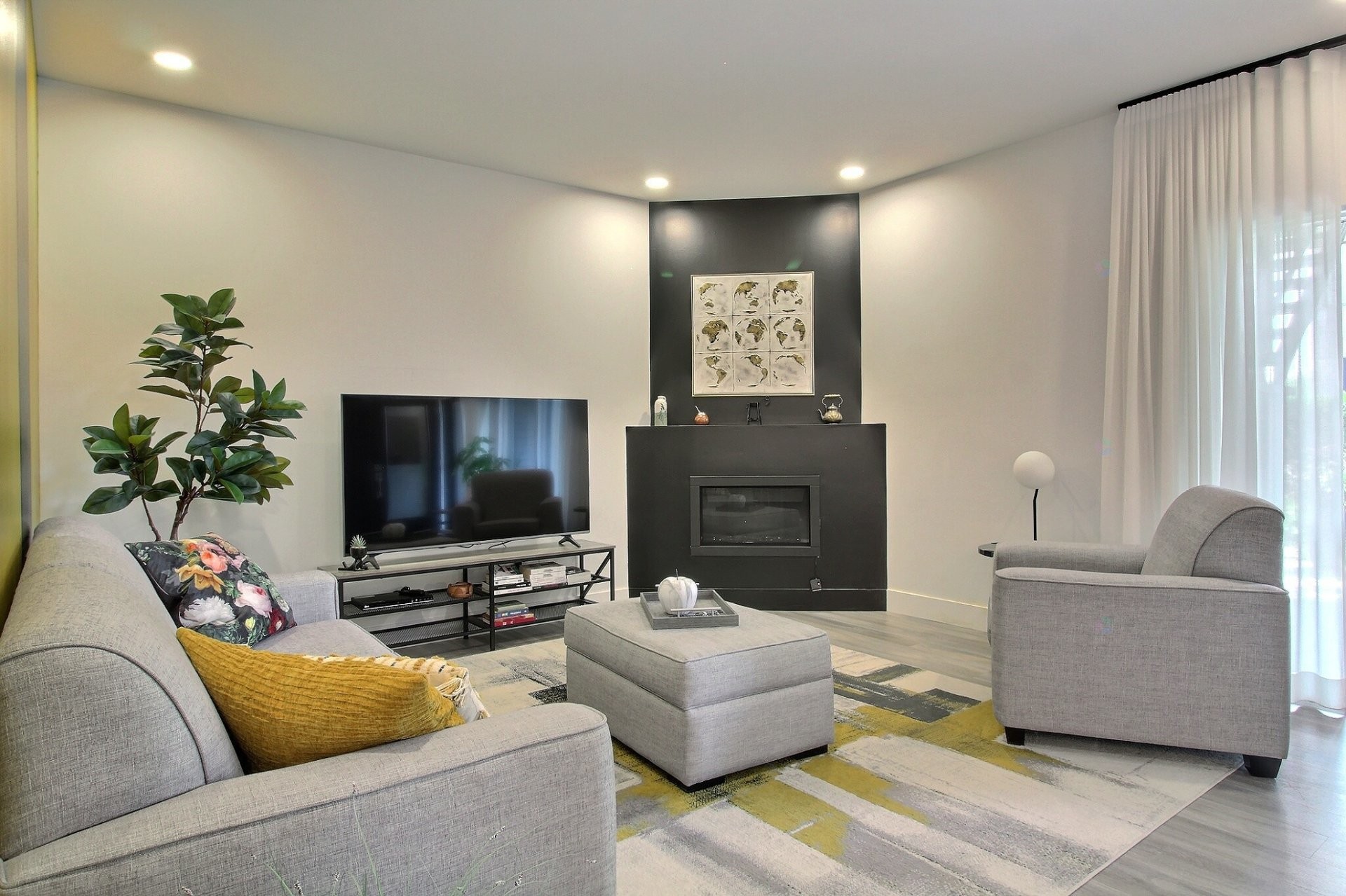 









65


Rue Desjardins

, 2,
Magog,




QC
J1X5X8

