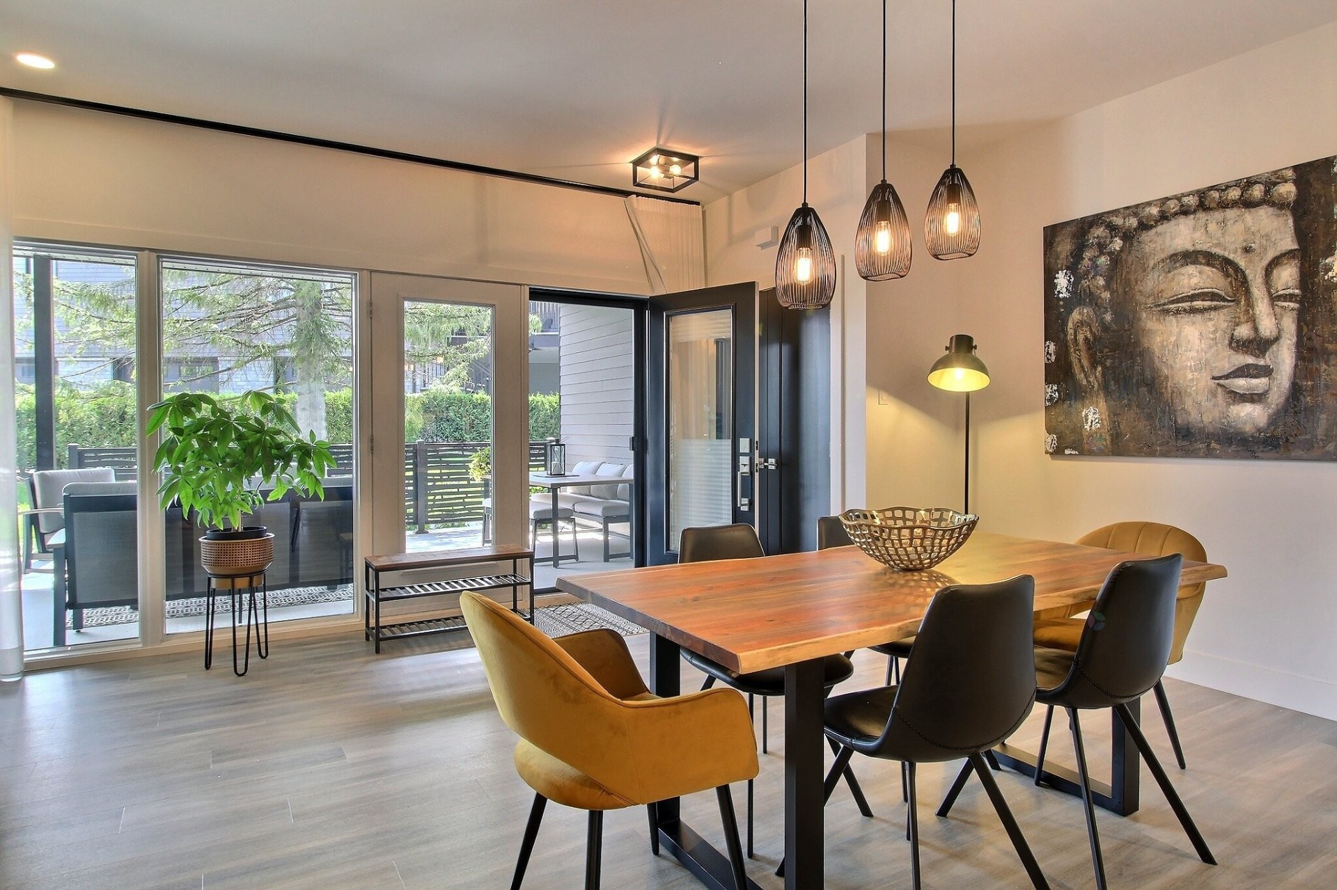 









65


Rue Desjardins

, 2,
Magog,




QC
J1X5X8

