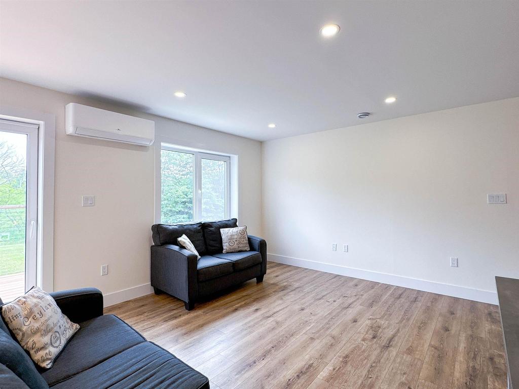 












14 Enderis Lane

,
West Royalty,




PE
C1E 3L5


