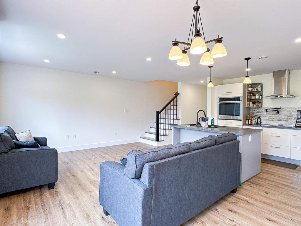 












14 Enderis Lane

,
West Royalty,




PE
C1E 3L5

