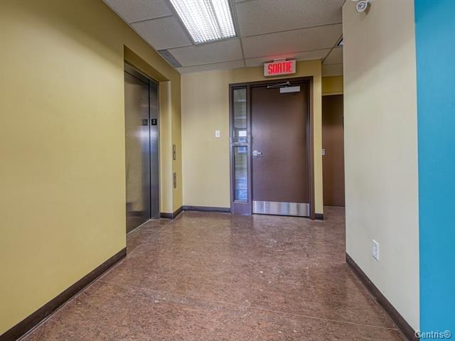









434

 - 436


Boul. du Curé-Labelle

, 434,
Saint-Jérôme,




QC
J7L5L3

