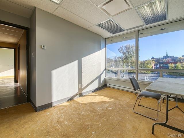 









434

 - 436


Boul. du Curé-Labelle

, 434,
Saint-Jérôme,




QC
J7L5L3

