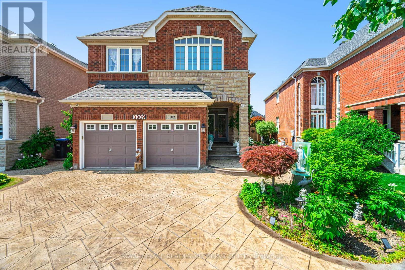 












3809 CANDLELIGHT DRIVE

,
Mississauga,




Ontario
L5M8A8

