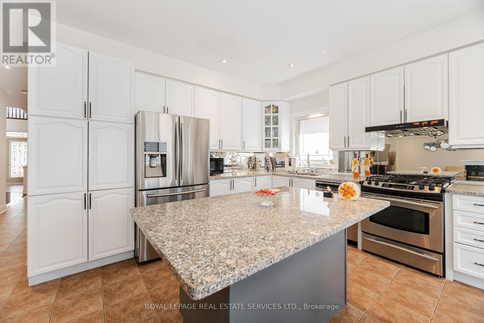 












3809 CANDLELIGHT DRIVE

,
Mississauga,




Ontario
L5M8A8

