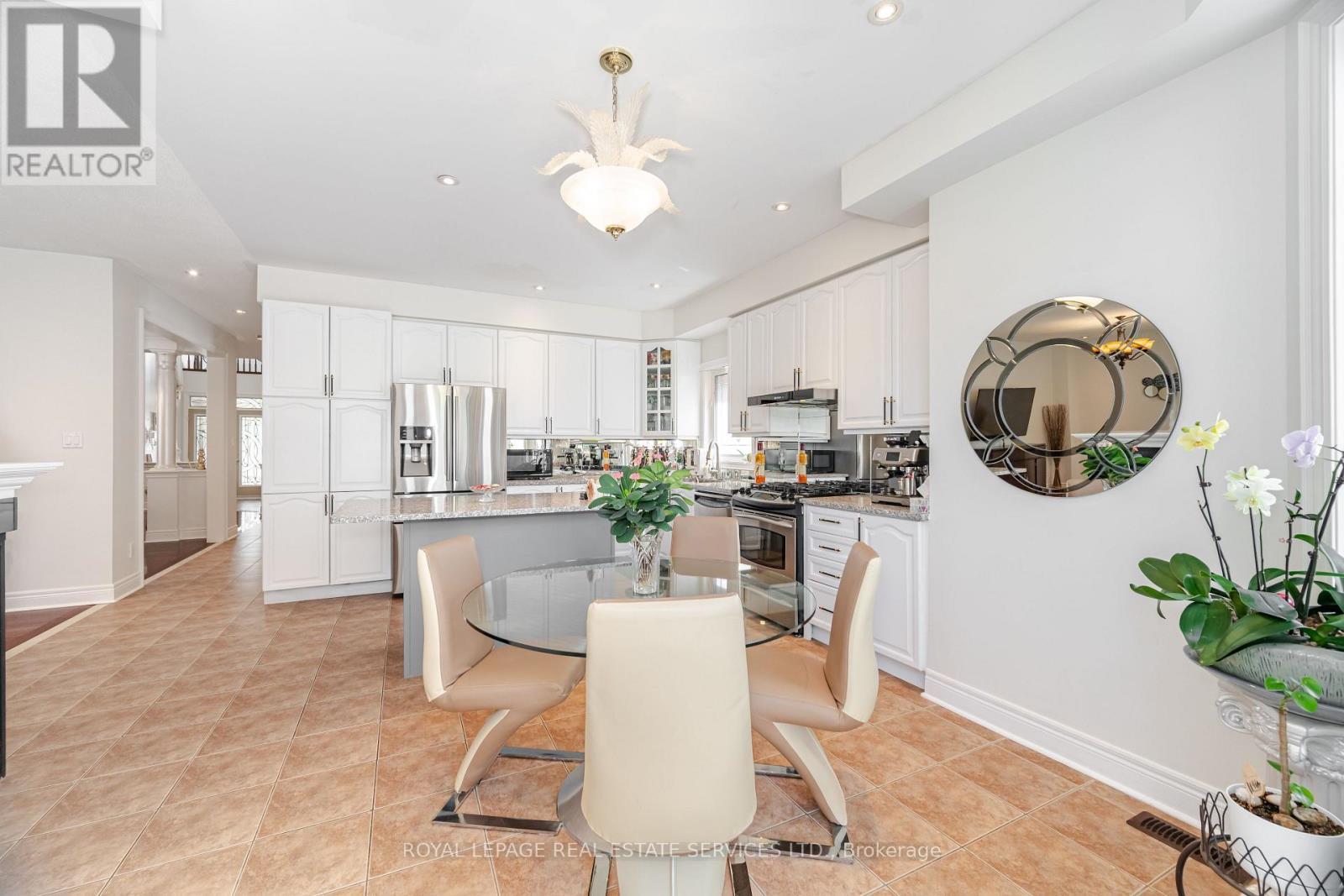 












3809 CANDLELIGHT DRIVE

,
Mississauga,




Ontario
L5M8A8

