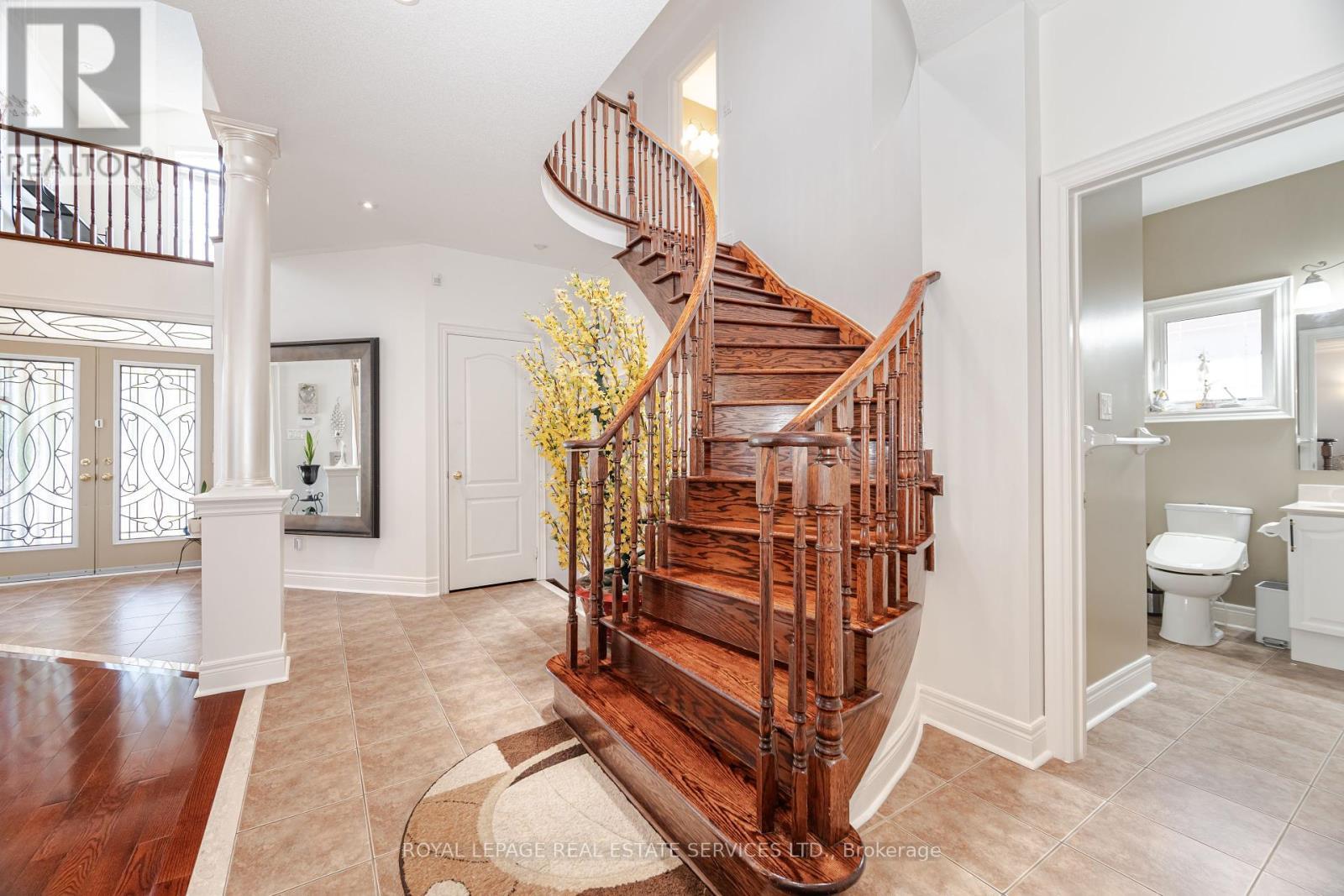 












3809 CANDLELIGHT DRIVE

,
Mississauga,




Ontario
L5M8A8


