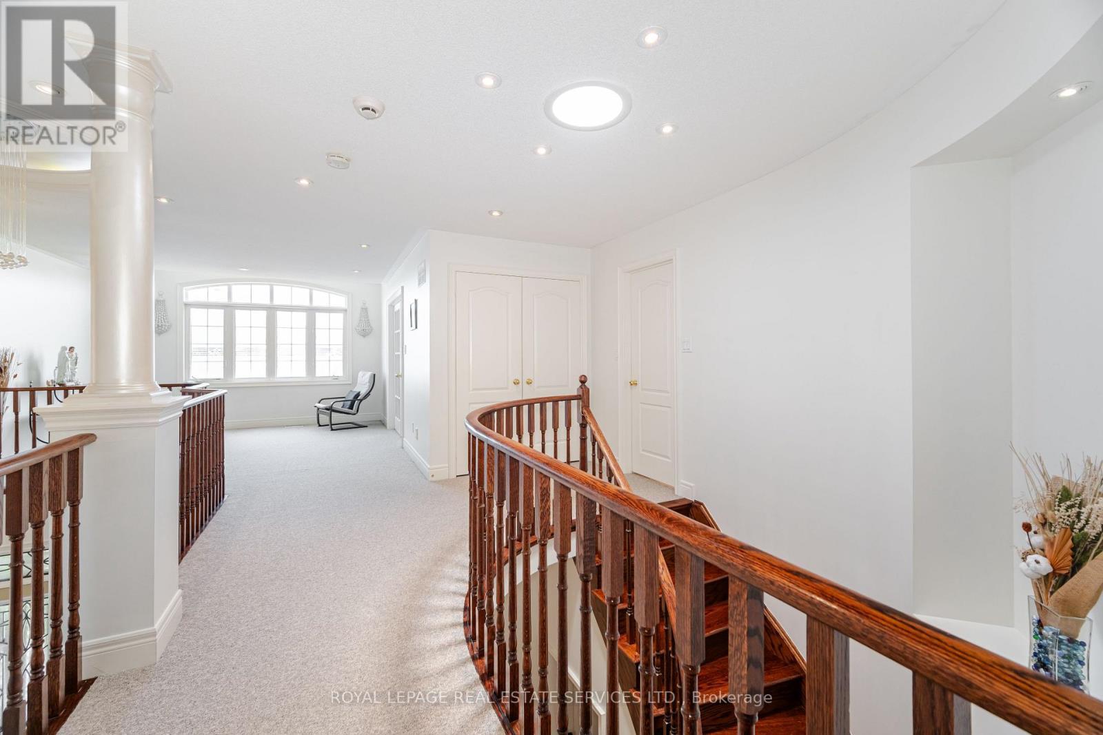 












3809 CANDLELIGHT DRIVE

,
Mississauga,




Ontario
L5M8A8

