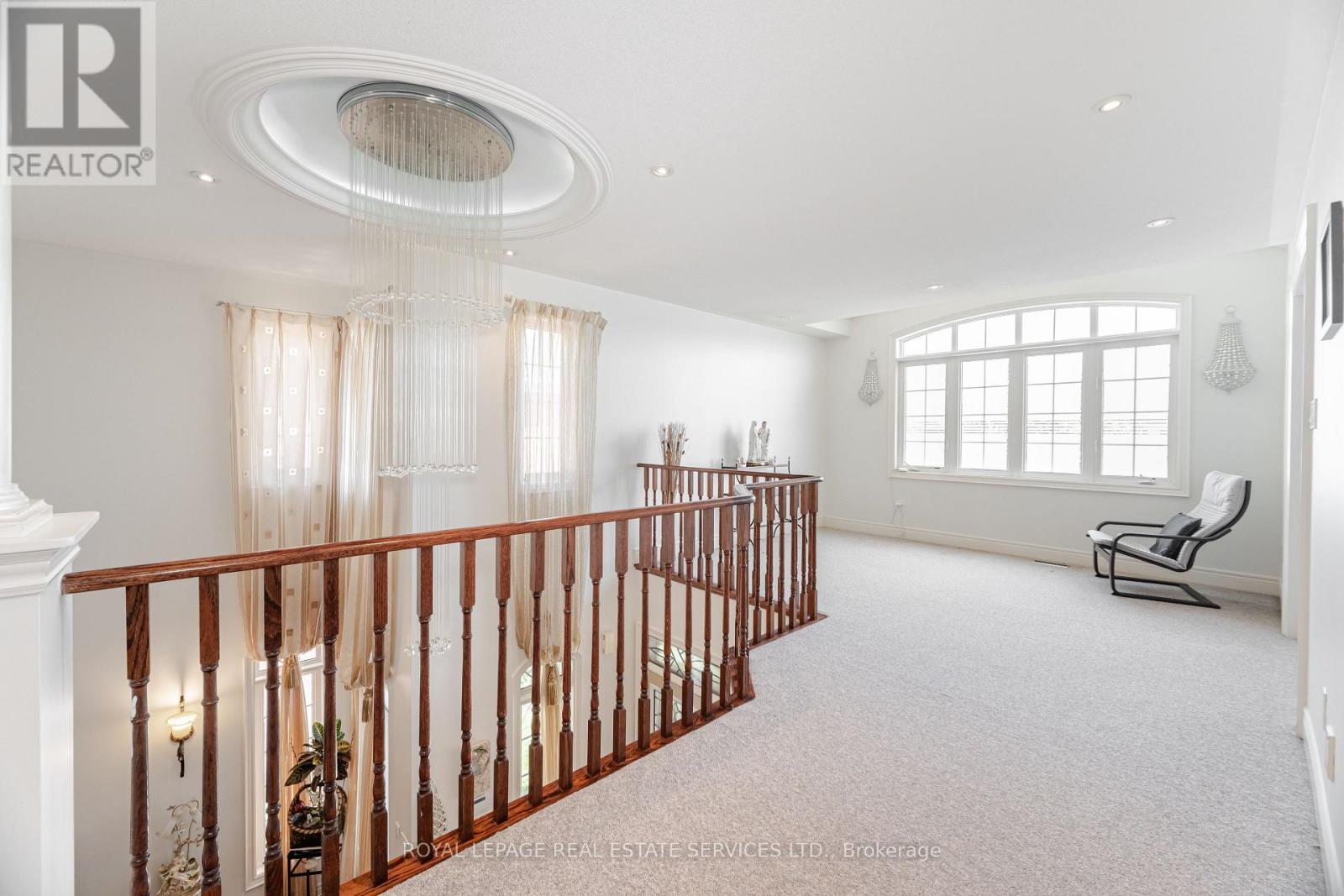 












3809 CANDLELIGHT DRIVE

,
Mississauga,




Ontario
L5M8A8

