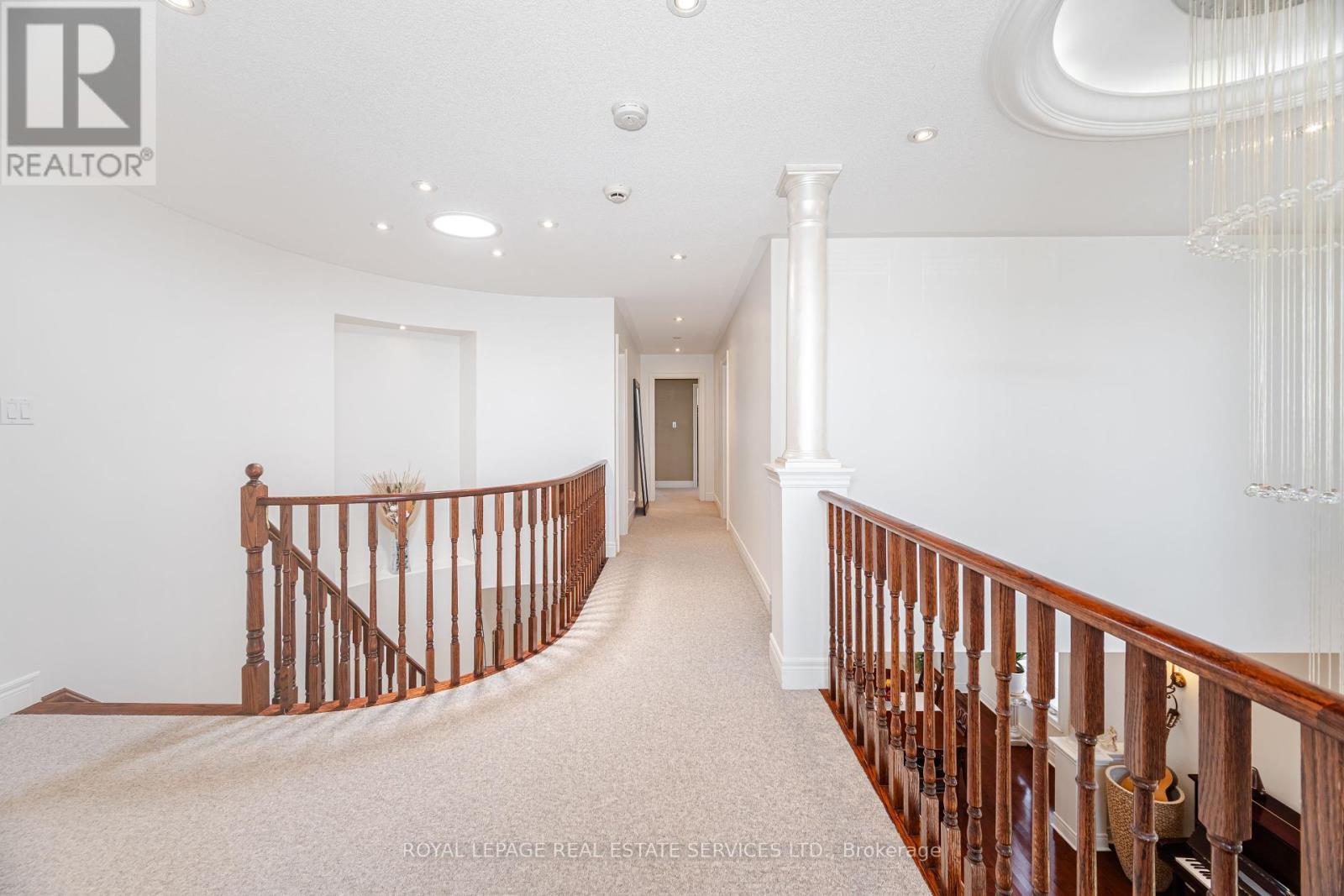 












3809 CANDLELIGHT DRIVE

,
Mississauga,




Ontario
L5M8A8

