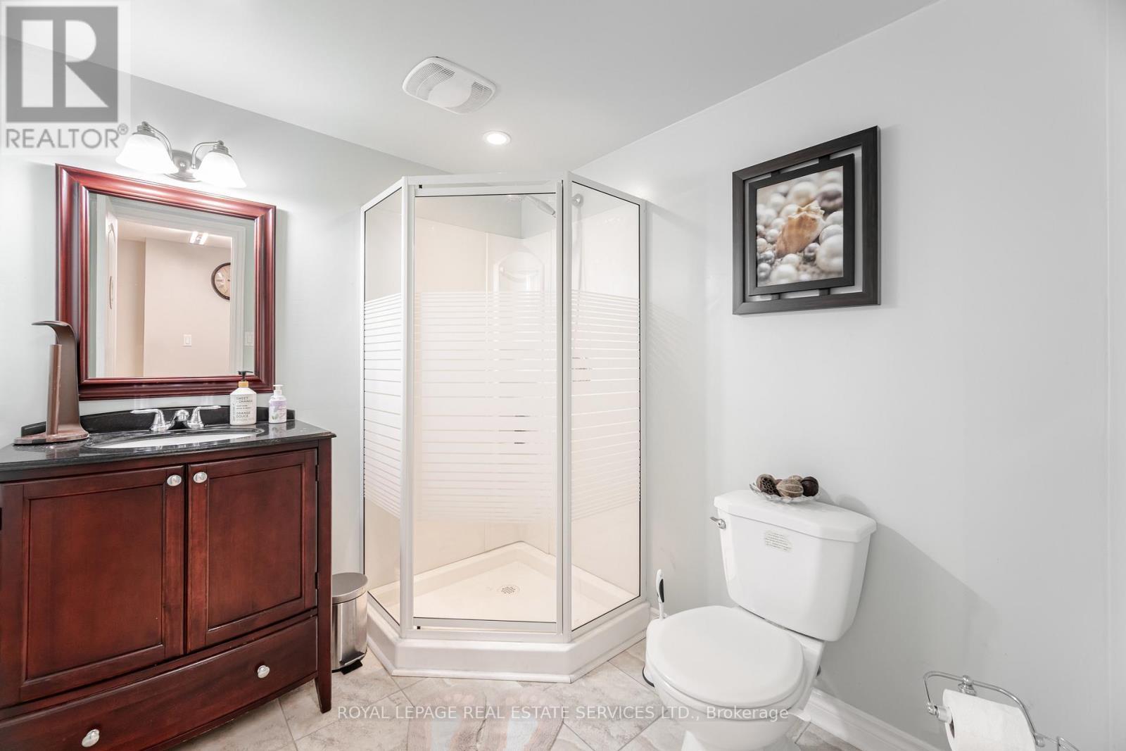 












3809 CANDLELIGHT DRIVE

,
Mississauga,




Ontario
L5M8A8

