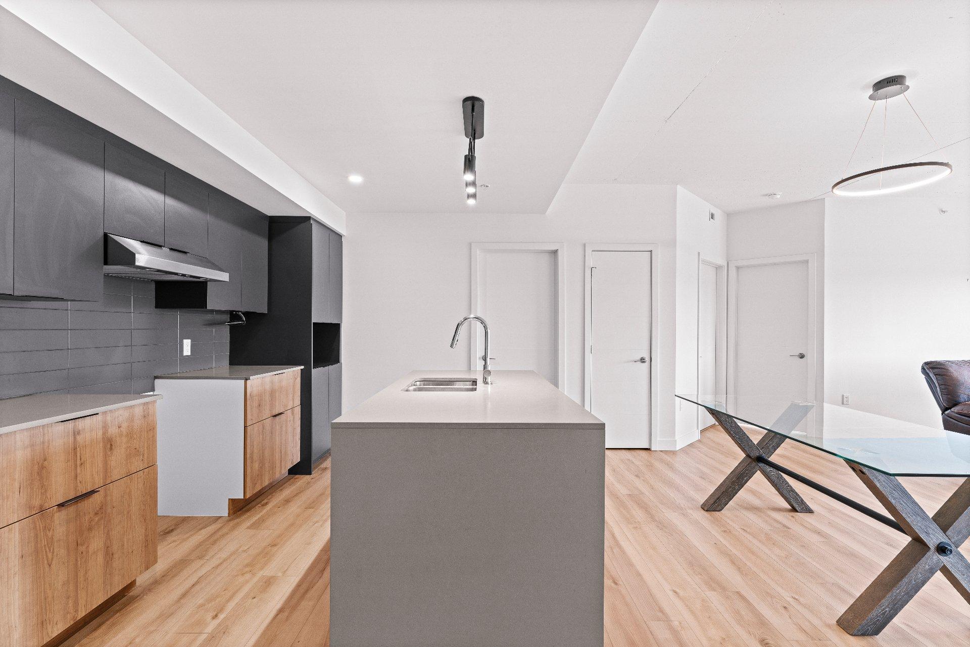 









60

 - 70


Rue Wellington S.

, 603,
Sherbrooke (Les Nations),




QC
J1H5C7

