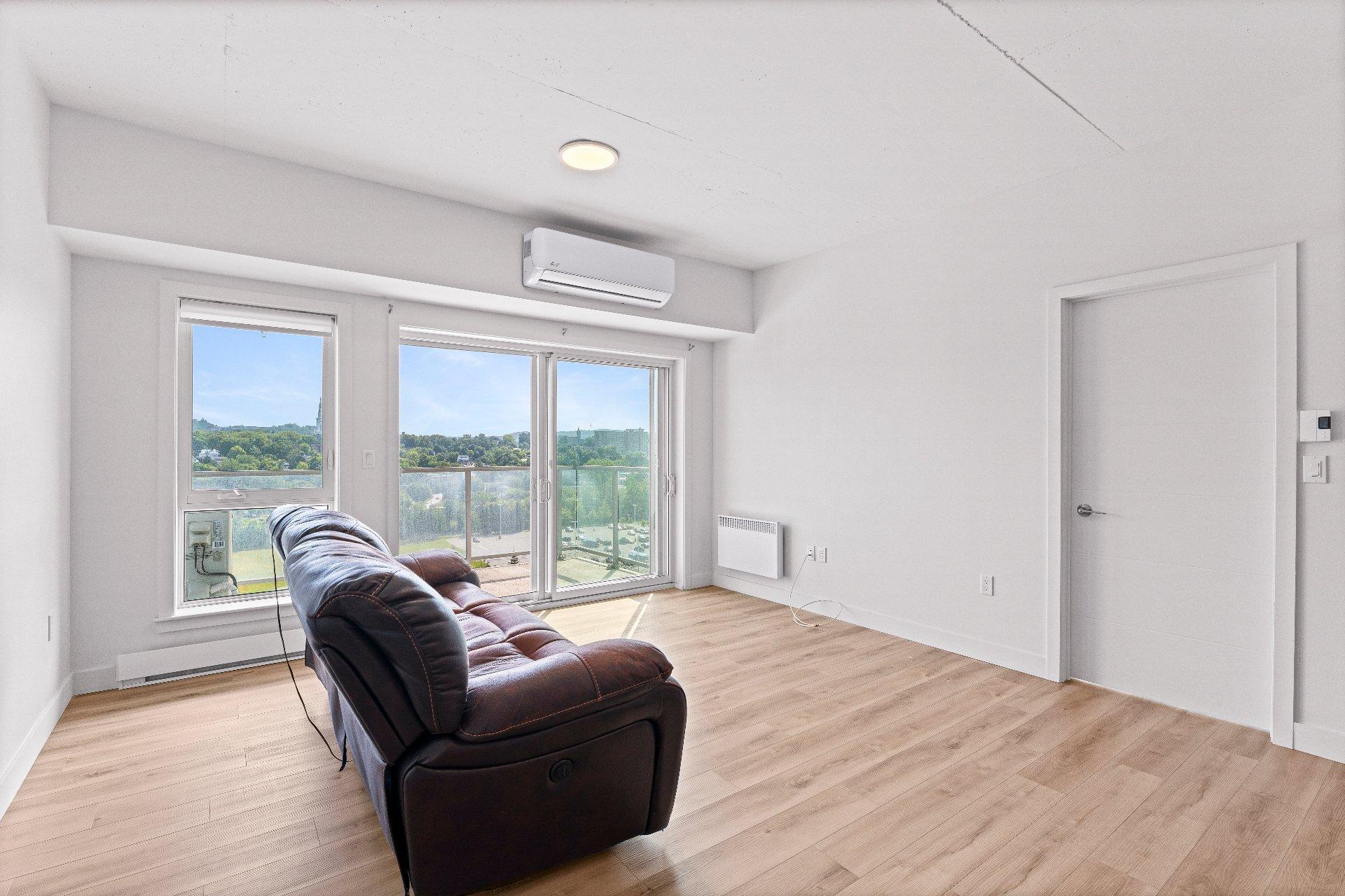 









60

 - 70


Rue Wellington S.

, 603,
Sherbrooke (Les Nations),




QC
J1H5C7

