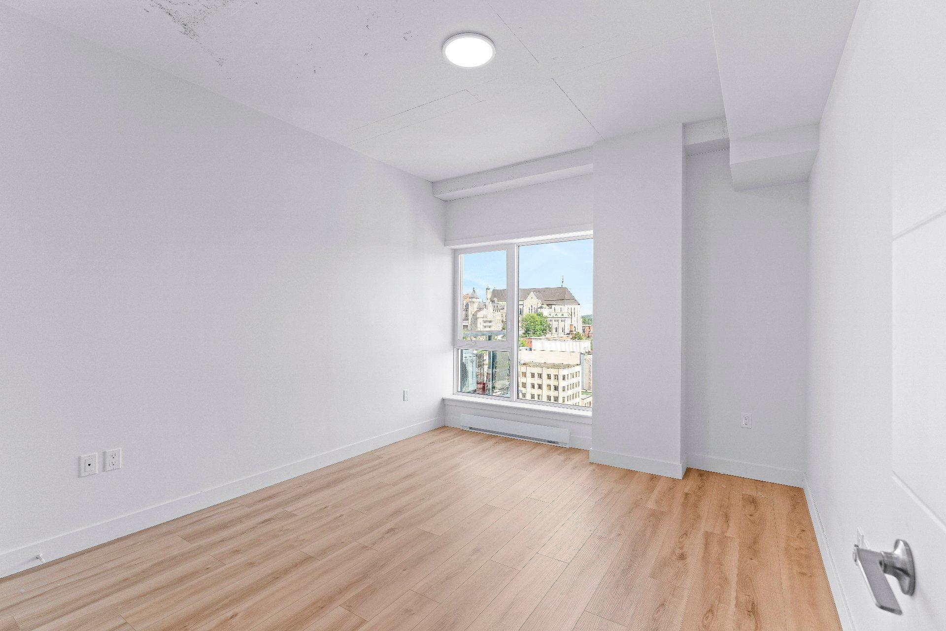 









60

 - 70


Rue Wellington S.

, 1005,
Sherbrooke (Les Nations),




QC
J1H5C7

