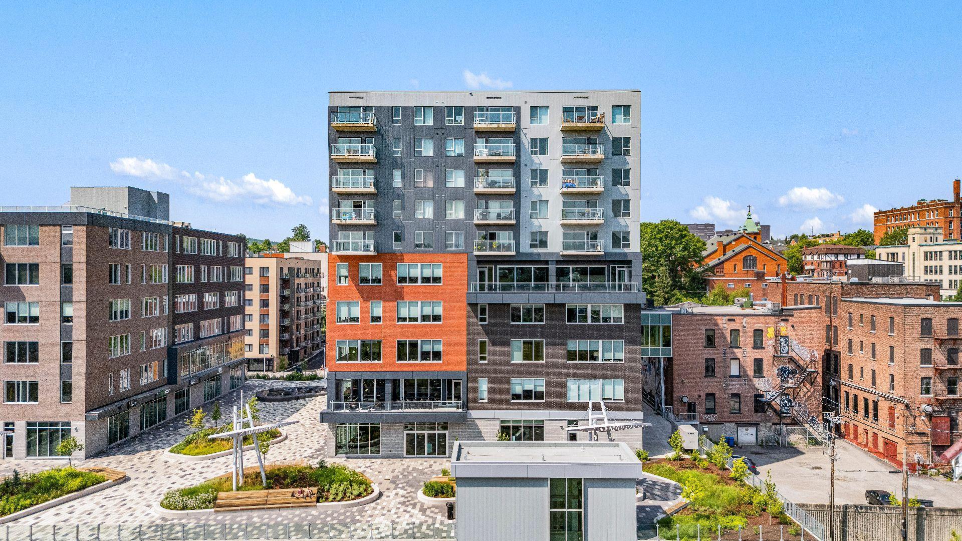 









60

 - 70


Rue Wellington S.

, 1005,
Sherbrooke (Les Nations),




QC
J1H5C7

