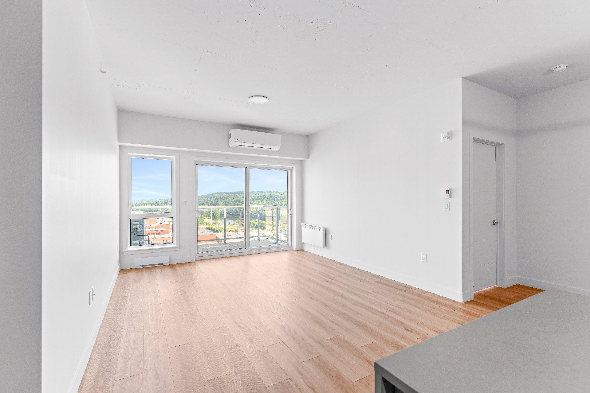 









60

 - 70


Rue Wellington S.

, 1005,
Sherbrooke (Les Nations),




QC
J1H5C7

