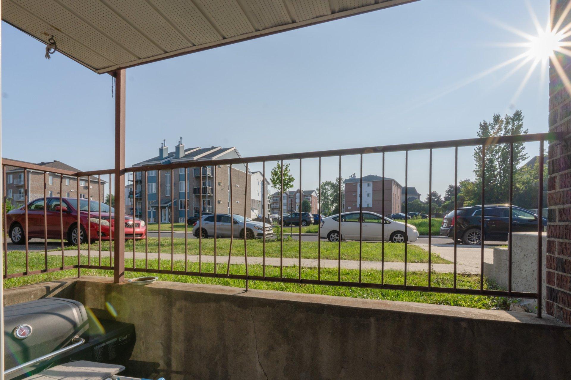 









14


Carré Richelieu

,
Châteauguay,




QC
J6K3T8

