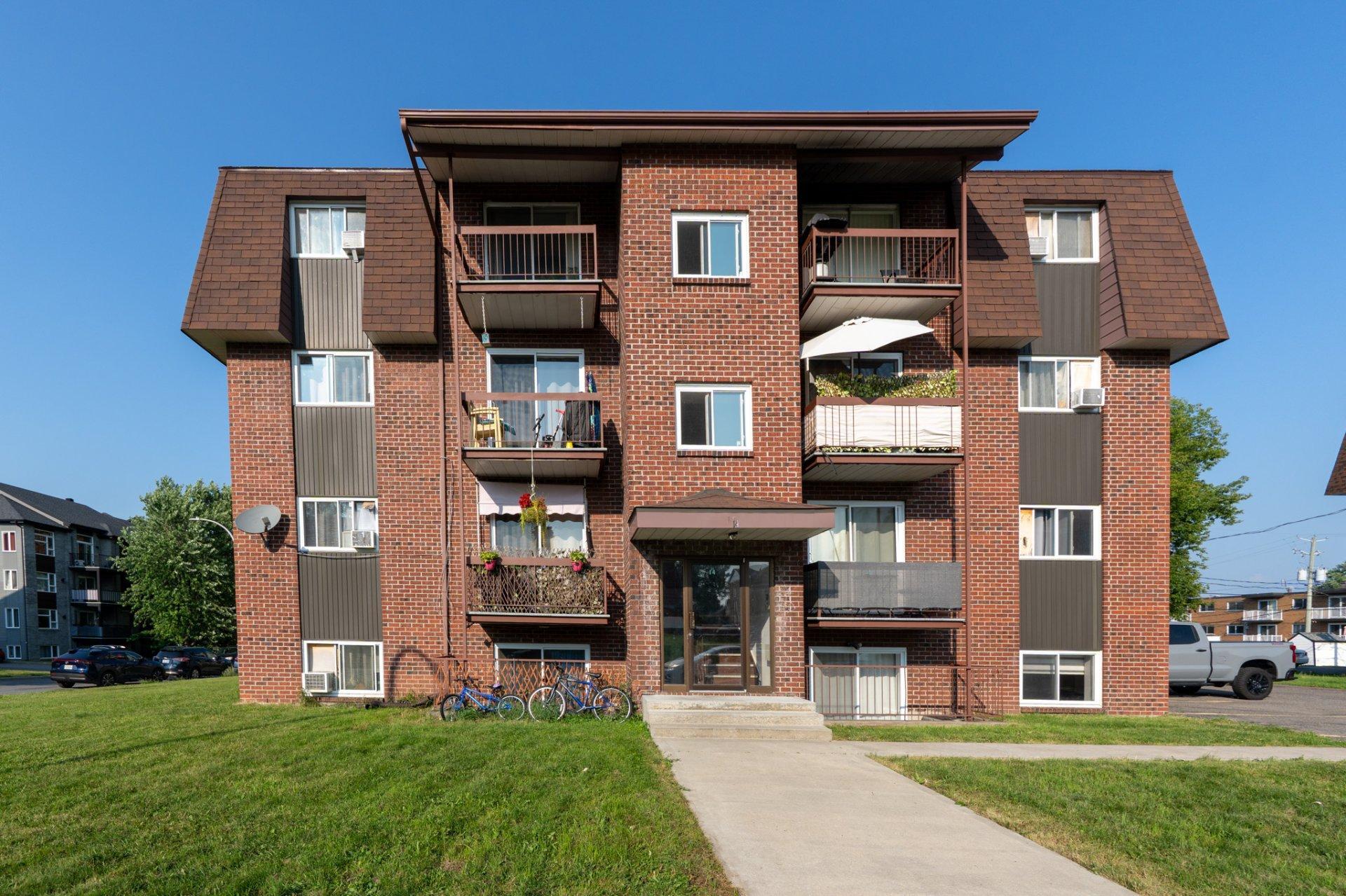 









14


Carré Richelieu

,
Châteauguay,




QC
J6K3T8

