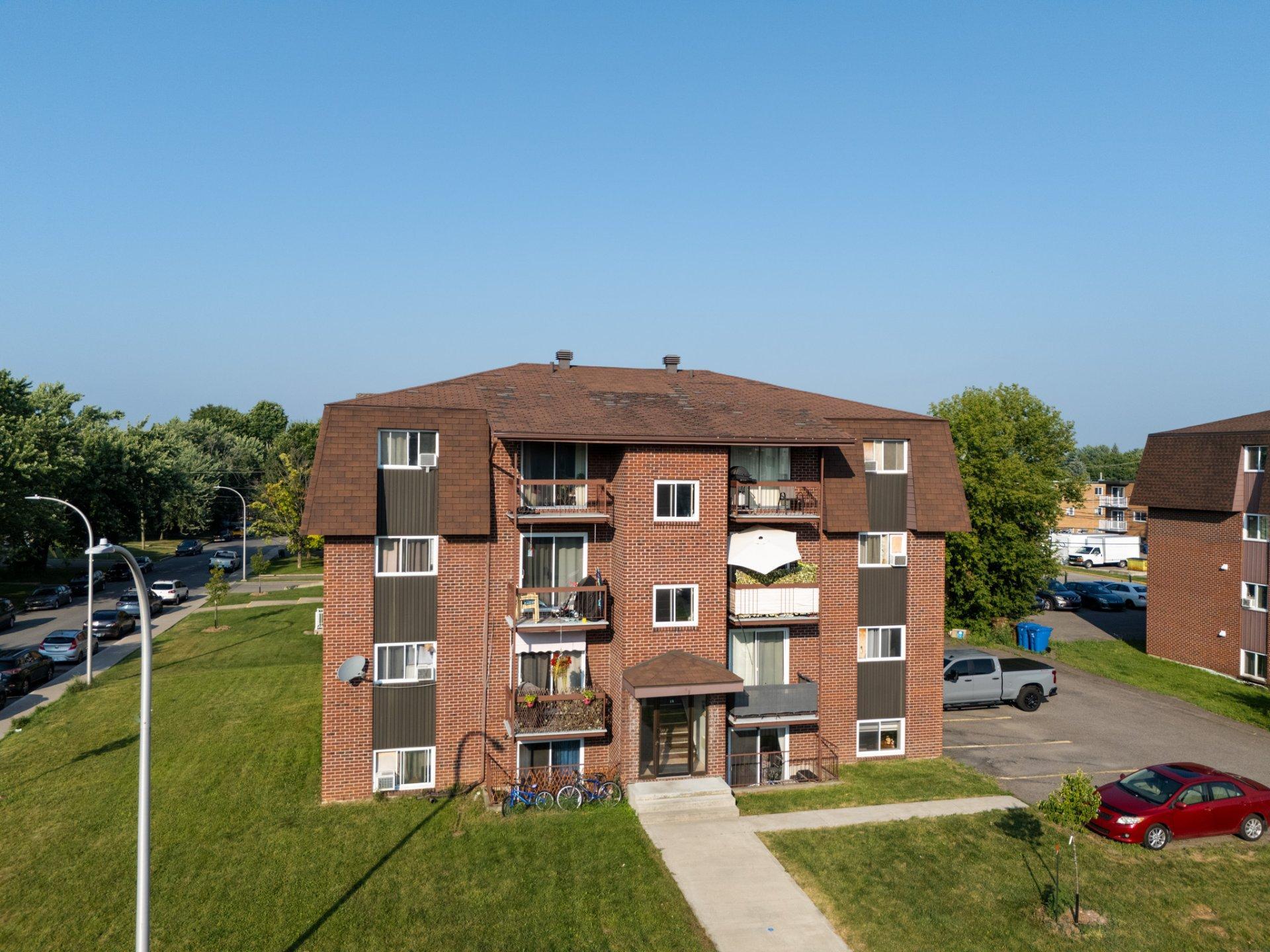 









14


Carré Richelieu

,
Châteauguay,




QC
J6K3T8

