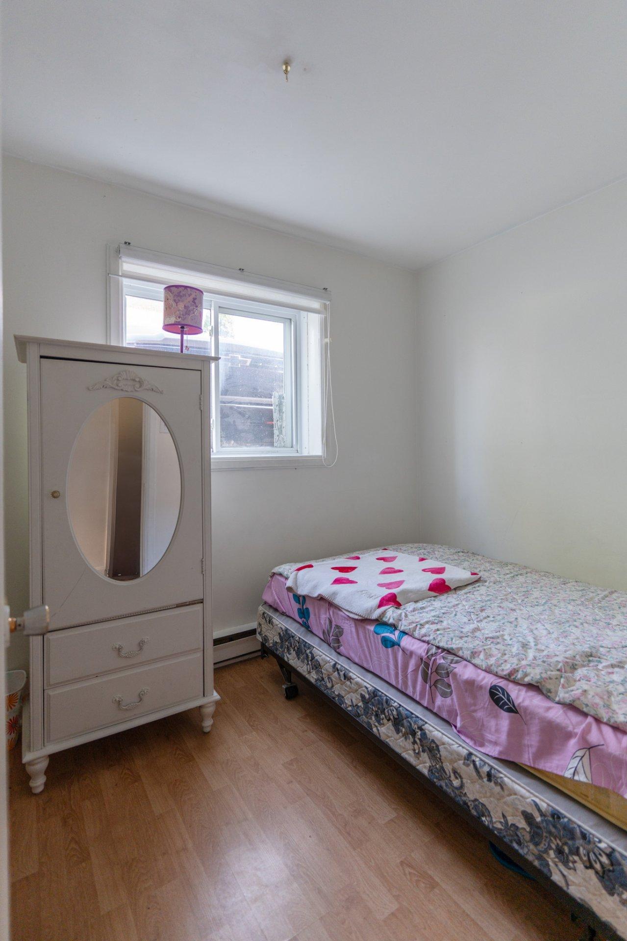 









14


Carré Richelieu

,
Châteauguay,




QC
J6K3T8

