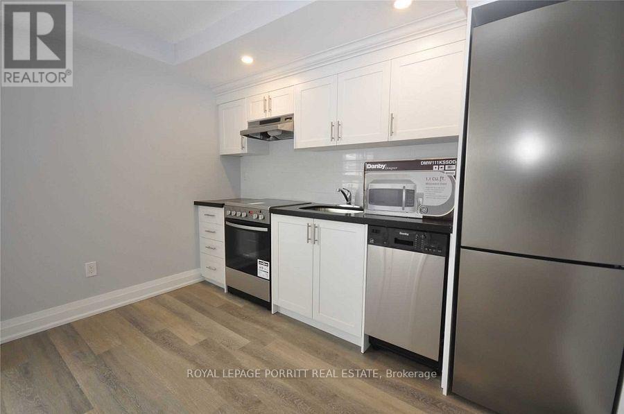 












5 - 3465 LAKE SHORE BOULEVARD W

,
Toronto,




Ontario
M8W1N2

