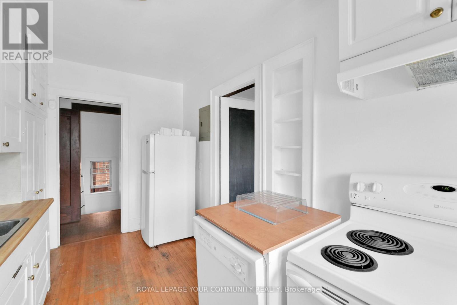 












8 SNOWDON AVENUE

,
Toronto,




Ontario
M4N2A6

