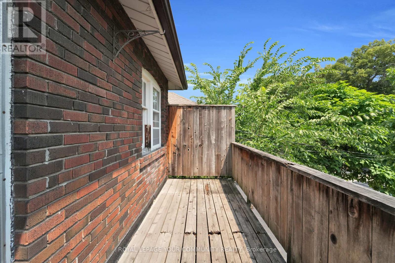












8 SNOWDON AVENUE

,
Toronto,




Ontario
M4N2A6

